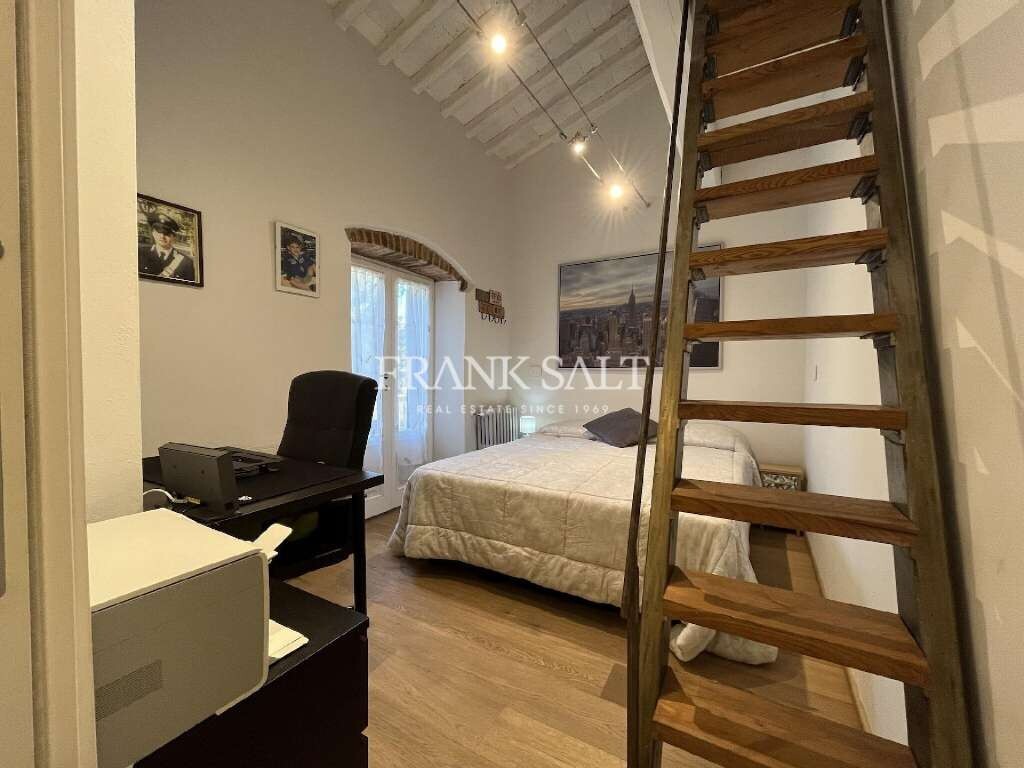 Tuscany, Arezzo, 2 Bedrooms Bedrooms, ,1 BathroomBathrooms,For Sale,FRSA-424962