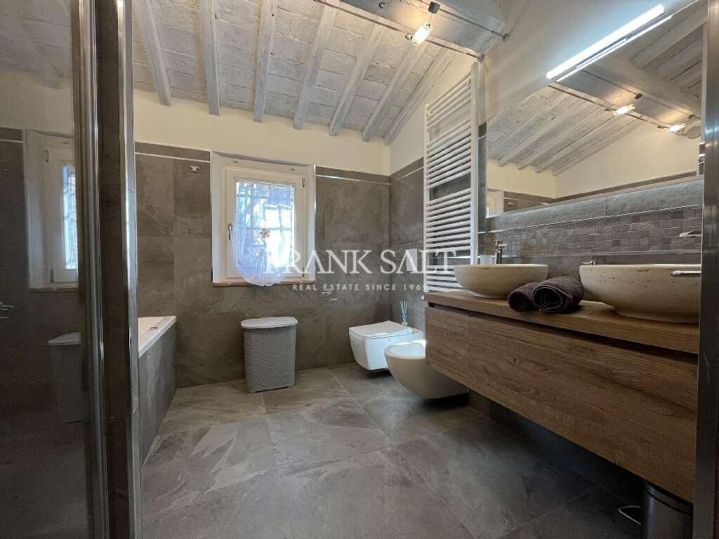 Tuscany, Arezzo, 2 Bedrooms Bedrooms, ,1 BathroomBathrooms,For Sale,FRSA-424962