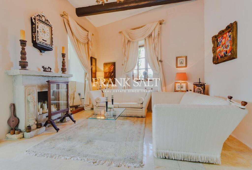 Madliena, 3 Bedrooms Bedrooms, ,3 BathroomsBathrooms,For Sale,FRSA-453435