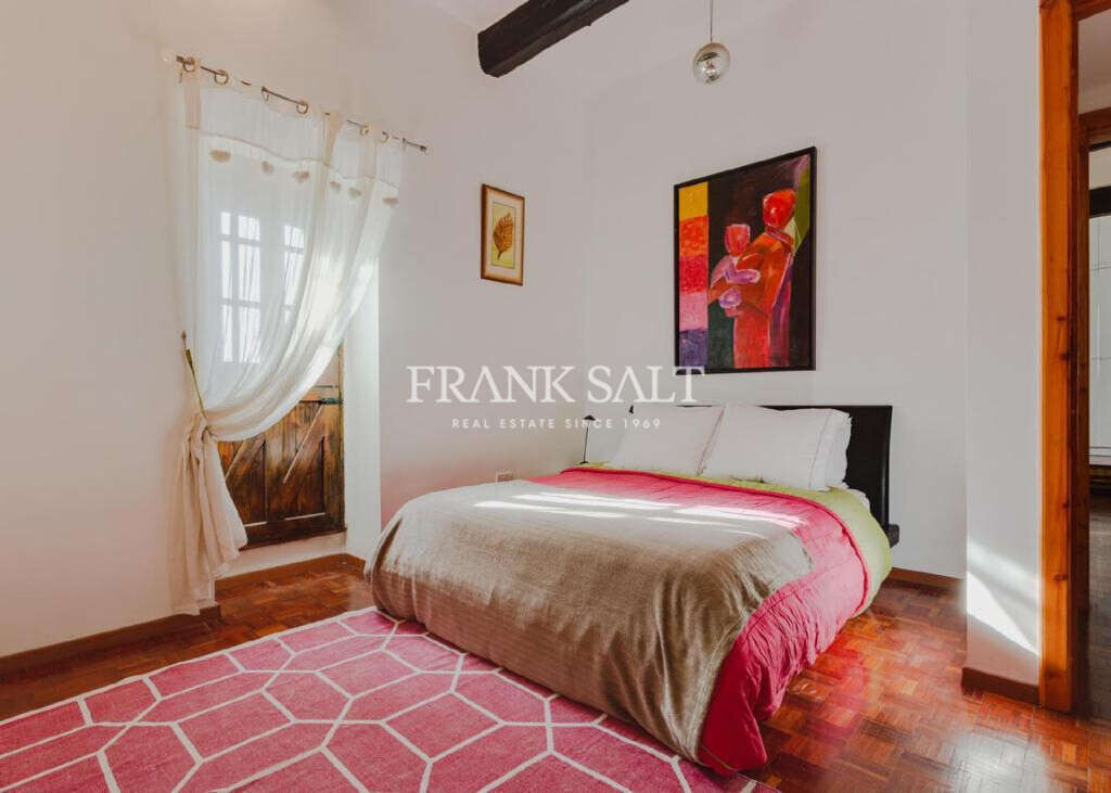 Madliena, 3 Bedrooms Bedrooms, ,3 BathroomsBathrooms,For Sale,FRSA-453435