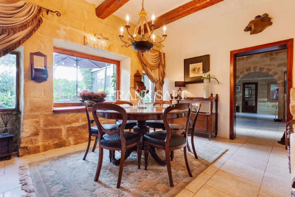 Madliena, 3 Bedrooms Bedrooms, ,3 BathroomsBathrooms,For Sale,FRSA-453435