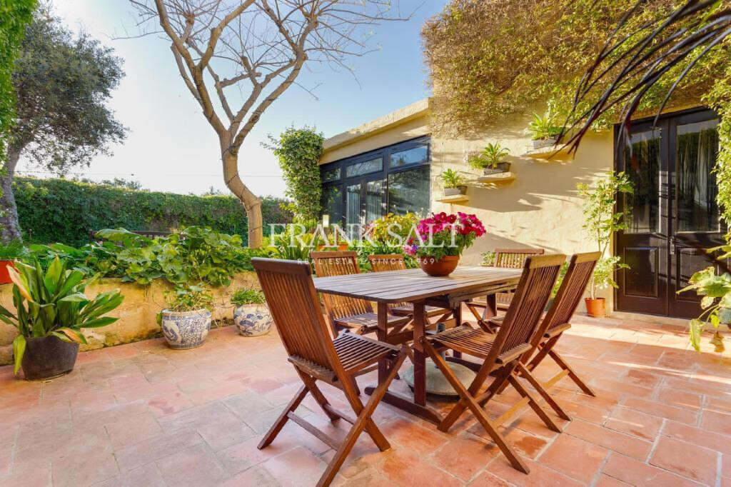 Madliena, 3 Bedrooms Bedrooms, ,3 BathroomsBathrooms,For Sale,FRSA-453435