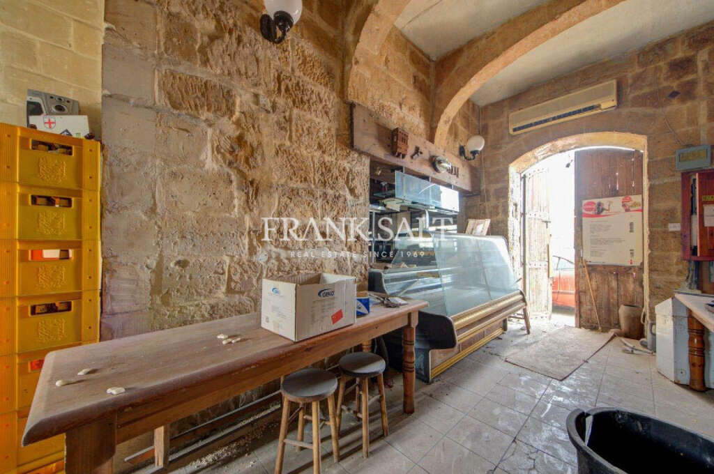 Cospicua, 3 Bedrooms Bedrooms, ,For Sale,FRSA-321463