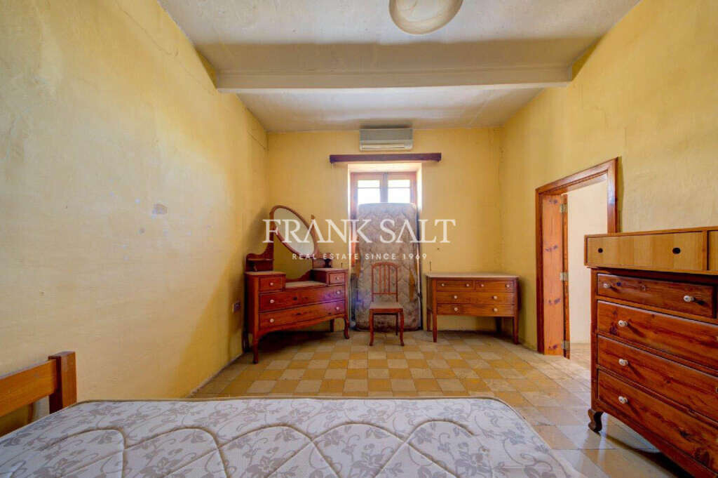 Cospicua, 3 Bedrooms Bedrooms, ,For Sale,FRSA-321462