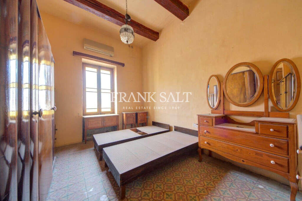 Cospicua, 3 Bedrooms Bedrooms, ,For Sale,FRSA-321462