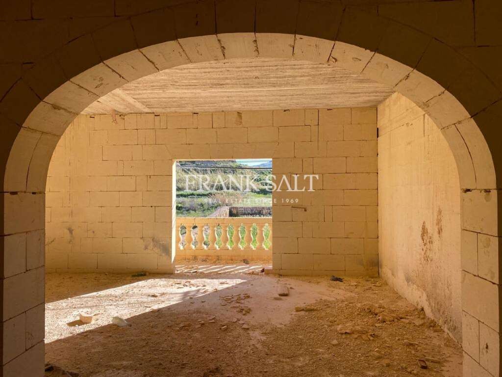 Marsalforn, Gozo, 3 Bedrooms Bedrooms, ,1 BathroomBathrooms,For Sale,FRSA-160168