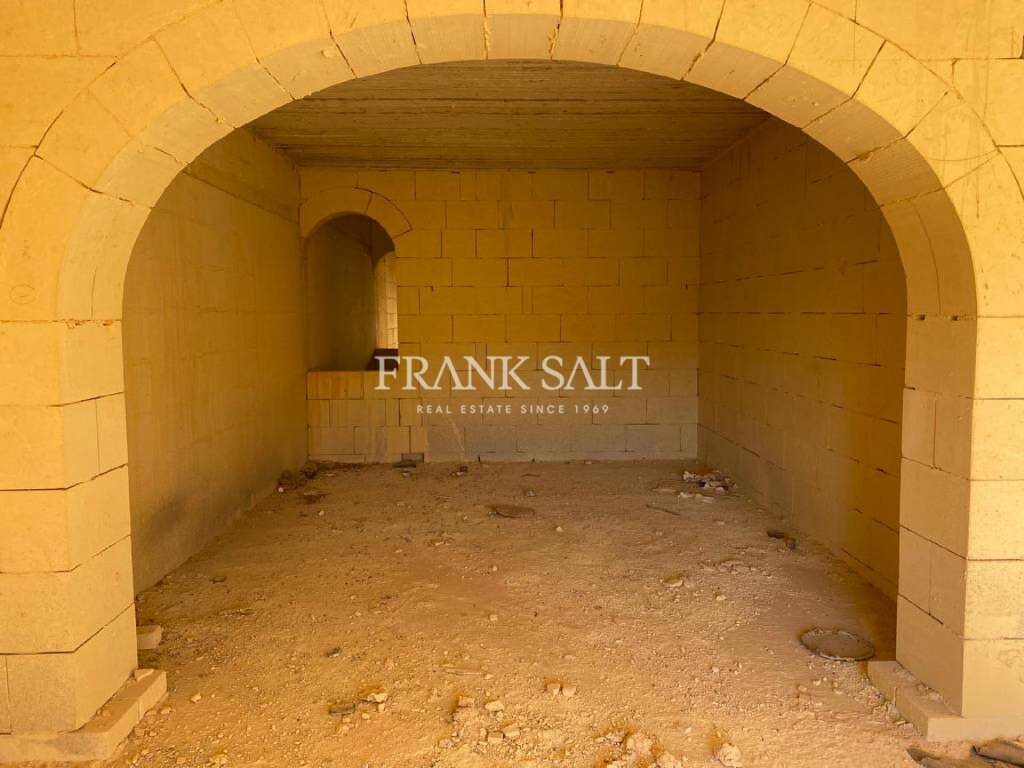 Marsalforn, Gozo, 3 Bedrooms Bedrooms, ,1 BathroomBathrooms,For Sale,FRSA-160168