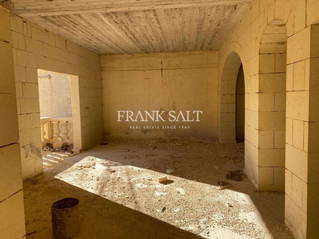 Marsalforn, Gozo, 3 Bedrooms Bedrooms, ,1 BathroomBathrooms,For Sale,FRSA-160168