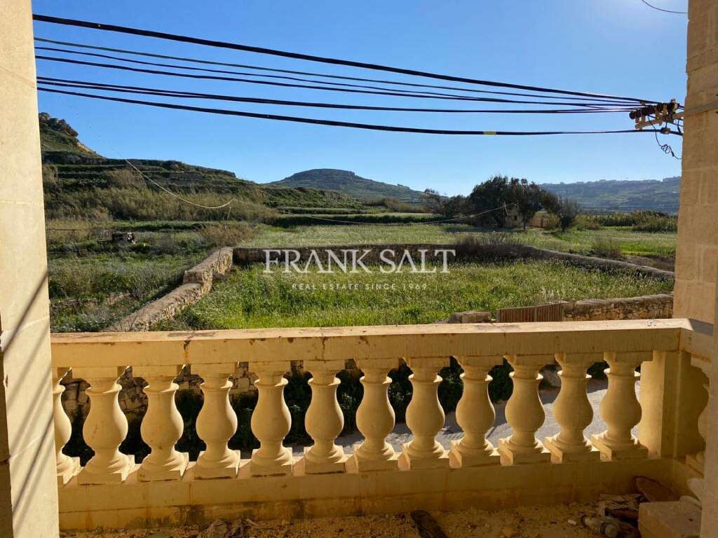 Marsalforn, Gozo, 3 Bedrooms Bedrooms, ,1 BathroomBathrooms,For Sale,FRSA-160168