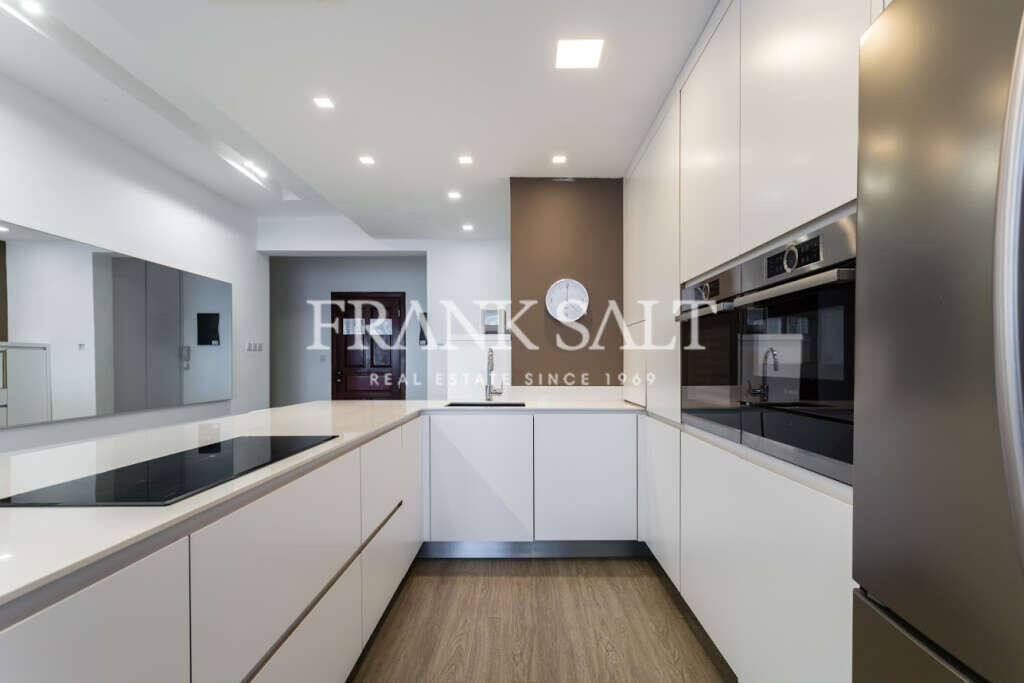 Sliema, 3 Bedrooms Bedrooms, ,2 BathroomsBathrooms,For Sale,FRSA-816515