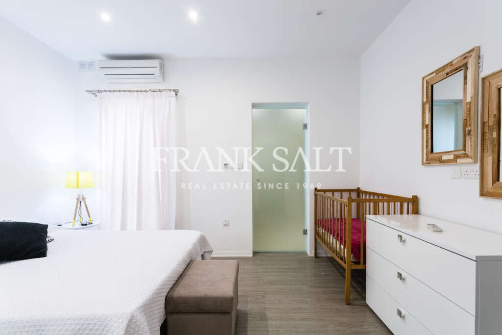 Sliema, 3 Bedrooms Bedrooms, ,2 BathroomsBathrooms,For Sale,FRSA-816515