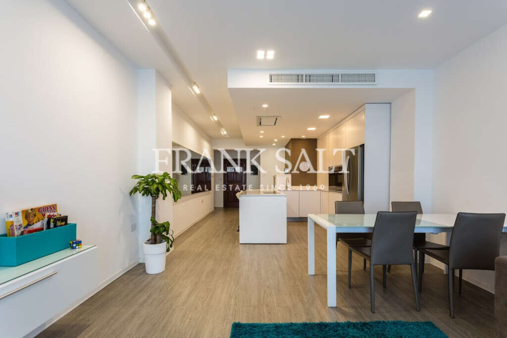 Sliema, 3 Bedrooms Bedrooms, ,2 BathroomsBathrooms,For Sale,FRSA-816515