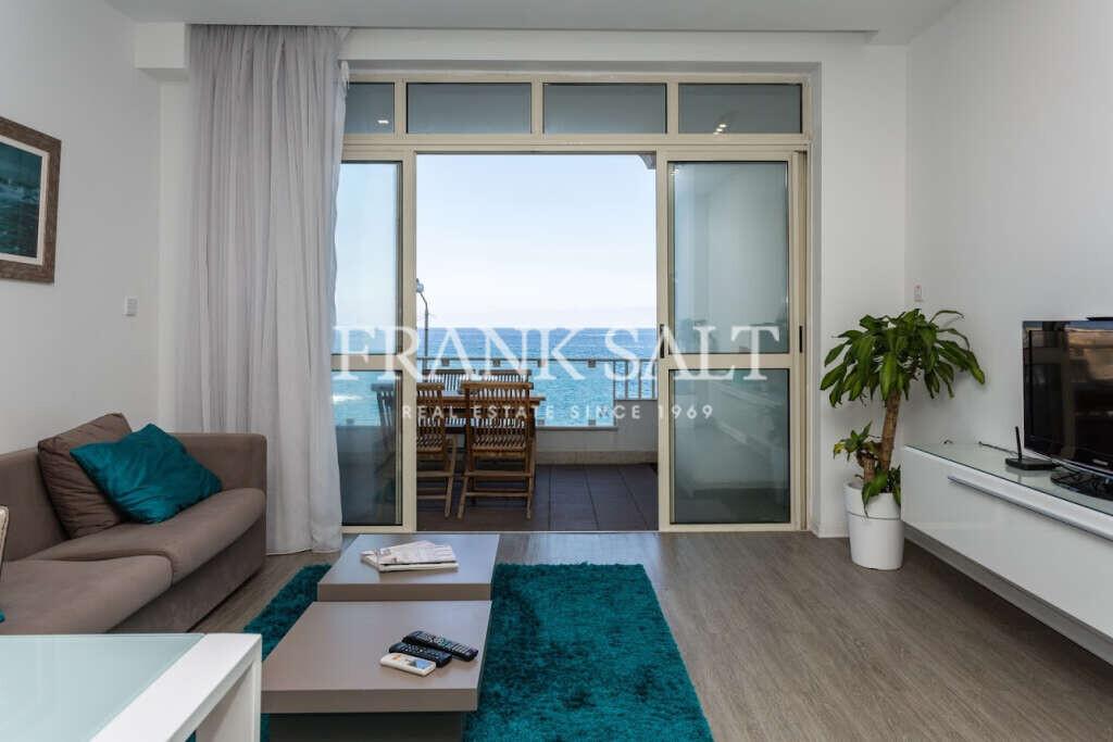 Sliema, 3 Bedrooms Bedrooms, ,2 BathroomsBathrooms,For Sale,FRSA-816515