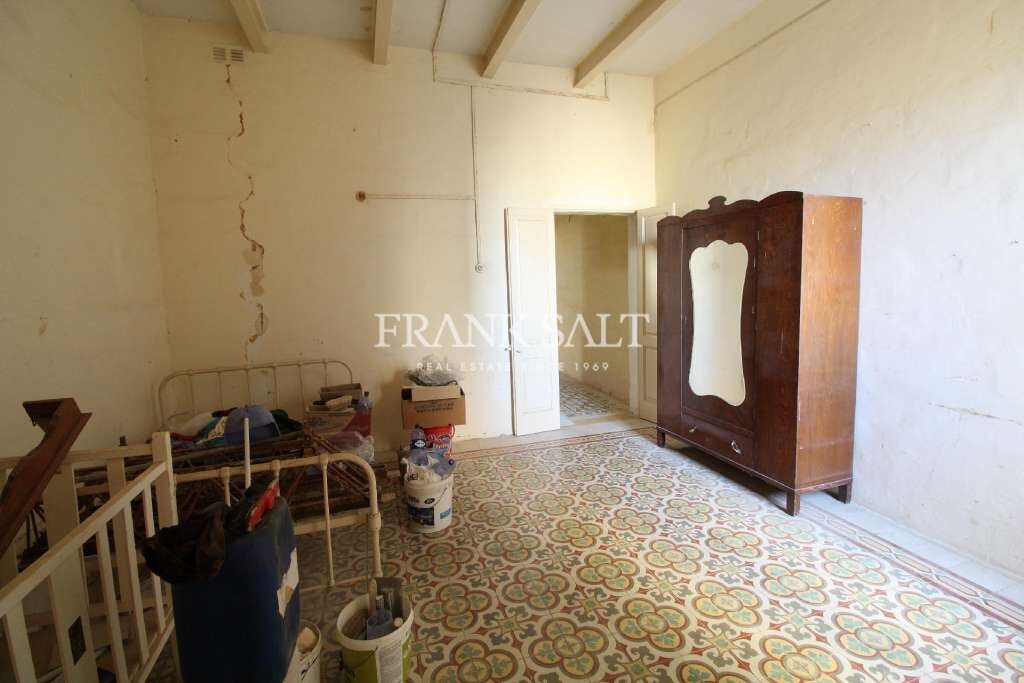 Qrendi, 3 Bedrooms Bedrooms, ,1 BathroomBathrooms,For Sale,FRSA-424856