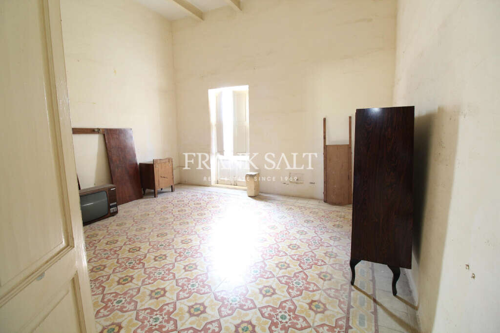 Qrendi, 3 Bedrooms Bedrooms, ,1 BathroomBathrooms,For Sale,FRSA-424856