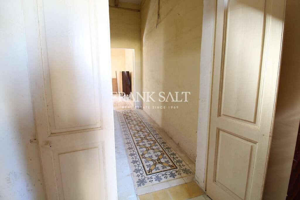 Qrendi, 3 Bedrooms Bedrooms, ,1 BathroomBathrooms,For Sale,FRSA-424856