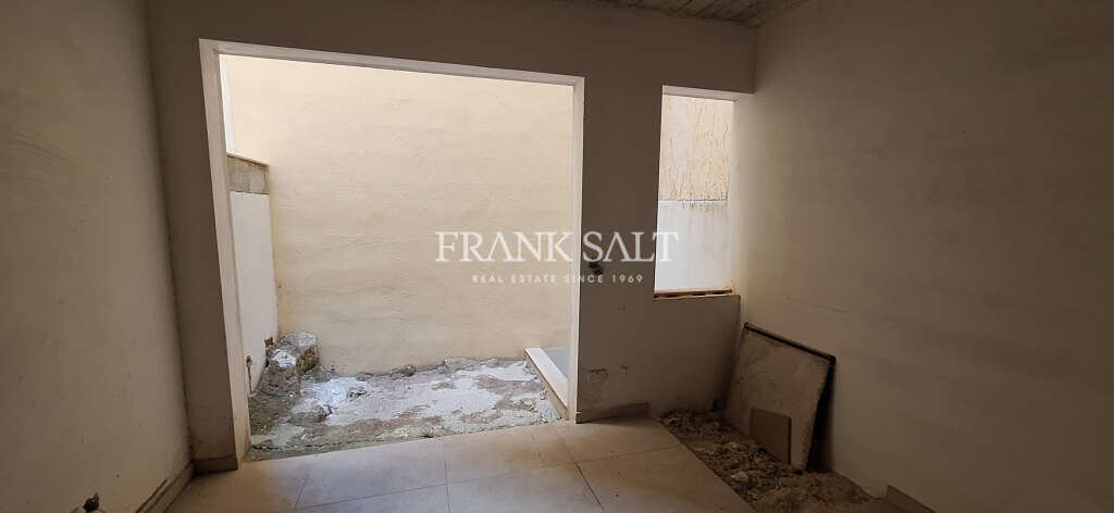 Sliema, 2 Bedrooms Bedrooms, ,For Sale,FRSA-321427