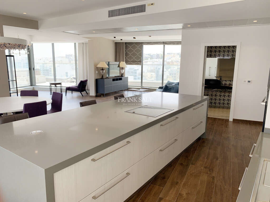 Portomaso, 2 Bedrooms Bedrooms, ,1 BathroomBathrooms,For Sale,FRSA-916346