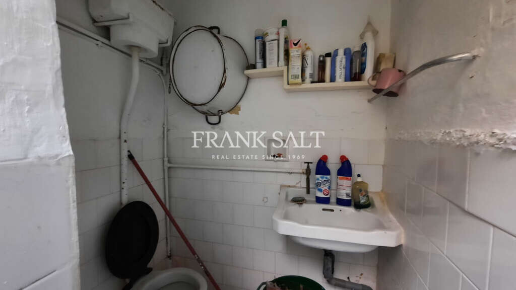 Marsalforn, Gozo, 2 Bedrooms Bedrooms, ,1 BathroomBathrooms,For Sale,FRSA-160132