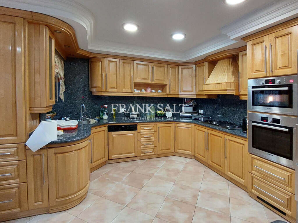 St Julians, 3 Bedrooms Bedrooms, ,2 BathroomsBathrooms,For Sale,FRSA-450644