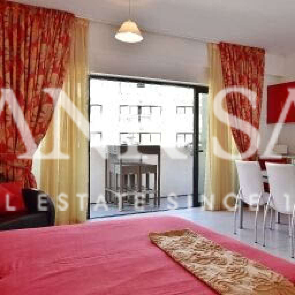 Pender Gardens, 3 Bedrooms Bedrooms, ,2 BathroomsBathrooms,For Sale,FRSA-042449