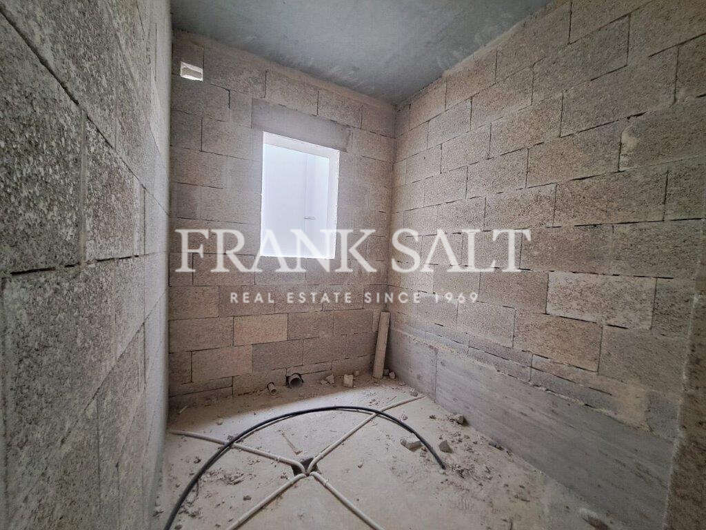 Zebbug, 3 Bedrooms Bedrooms, ,1 BathroomBathrooms,For Sale,FRSA-712883