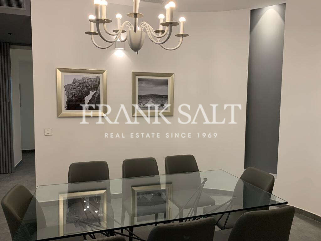 Pender Gardens, 3 Bedrooms Bedrooms, ,1 BathroomBathrooms,For Sale,FRSA-916341