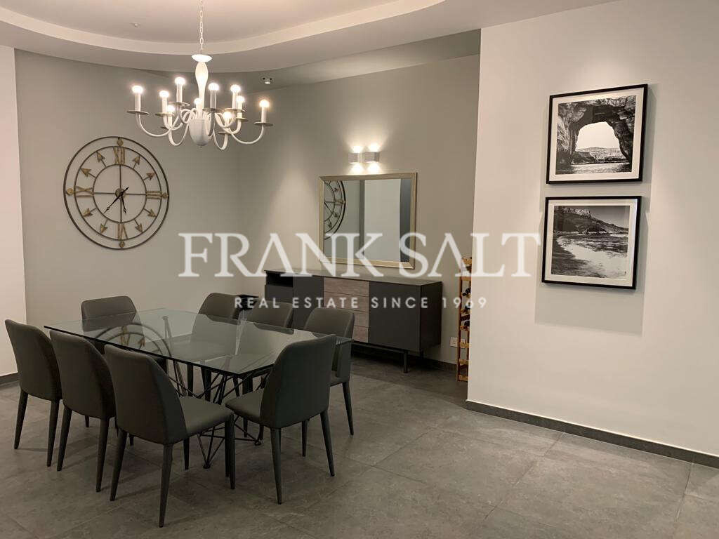 Pender Gardens, 3 Bedrooms Bedrooms, ,1 BathroomBathrooms,For Sale,FRSA-916341