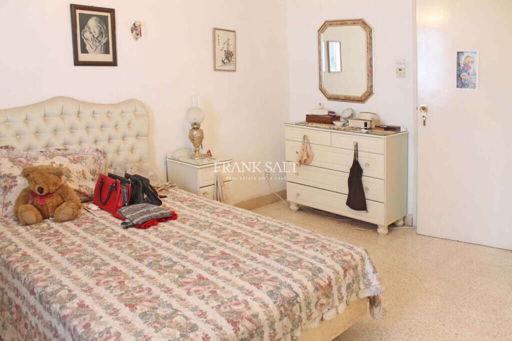 Swieqi, 3 Bedrooms Bedrooms, ,2 BathroomsBathrooms,For Sale,FRSA-039735