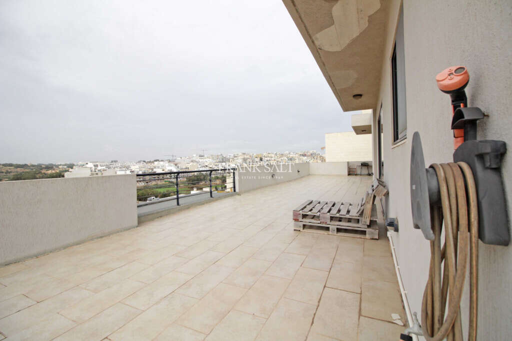 Marsascala, 3 Bedrooms Bedrooms, ,2 BathroomsBathrooms,For Sale,FRSA-424633