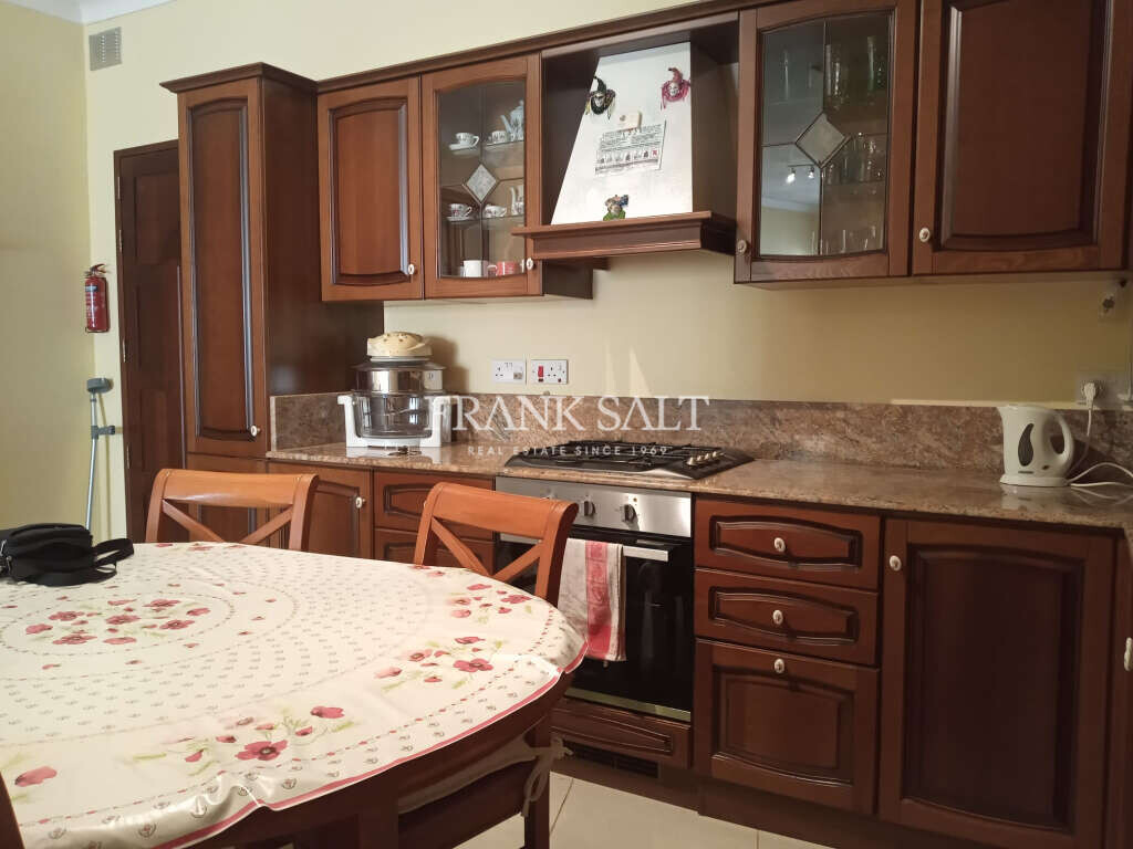 Marsalforn, Gozo, 3 Bedrooms Bedrooms, ,1 BathroomBathrooms,For Sale,FRSA-160062