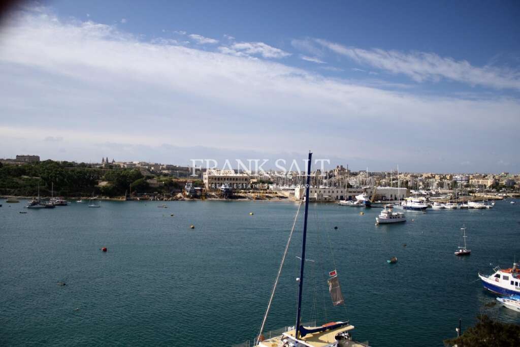 Sliema, 3 Bedrooms Bedrooms, ,1 BathroomBathrooms,For Sale,FRSA-911990