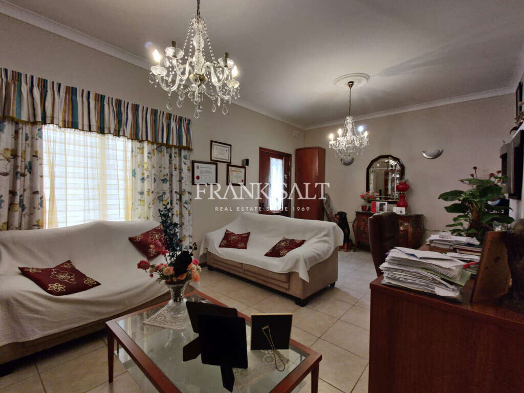 Marsascala, 2 Bedrooms Bedrooms, ,1 BathroomBathrooms,For Sale,FRSA-353097