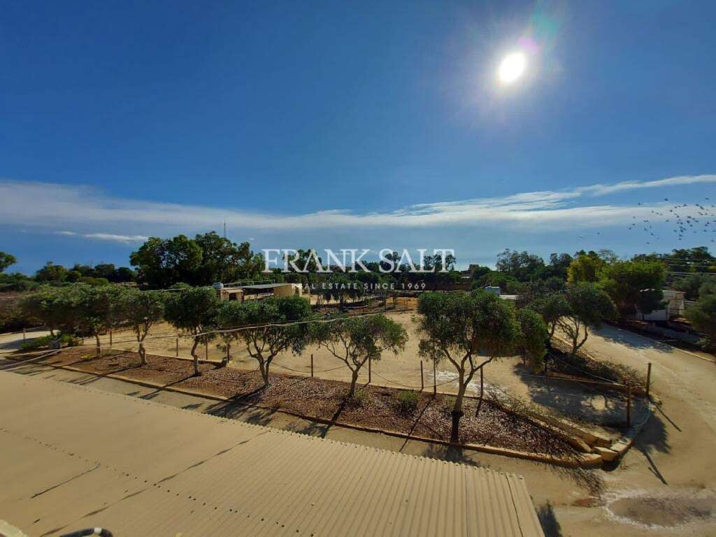 Zabbar, 1 Bedroom Bedrooms, ,1 BathroomBathrooms,For Sale,FRSA-215828