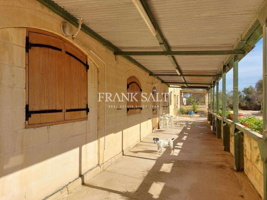 Zabbar, 1 Bedroom Bedrooms, ,1 BathroomBathrooms,For Sale,FRSA-215828