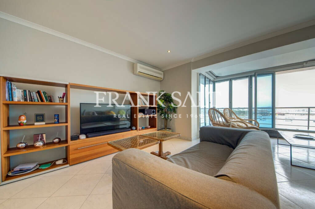 Sliema, 2 Bedrooms Bedrooms, ,1 BathroomBathrooms,For Sale,FRSA-321090