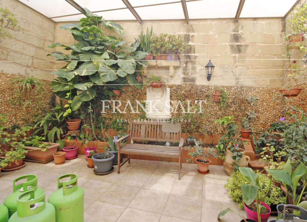 Rabat, 3 Bedrooms Bedrooms, ,1 BathroomBathrooms,For Sale,FRSA-042067