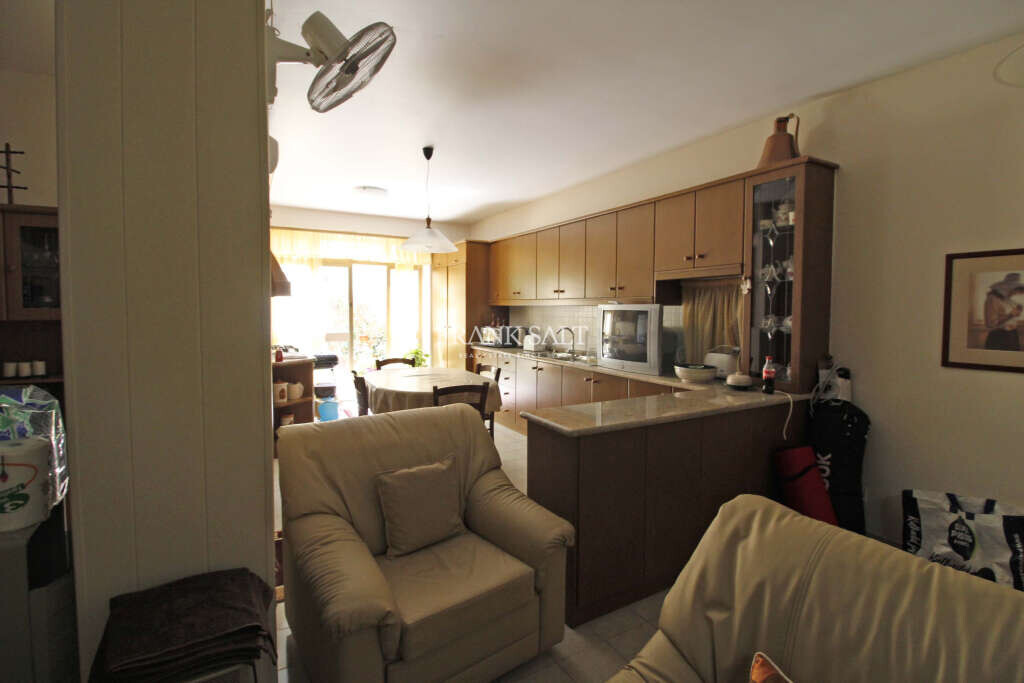 Rabat, 3 Bedrooms Bedrooms, ,1 BathroomBathrooms,For Sale,FRSA-042067