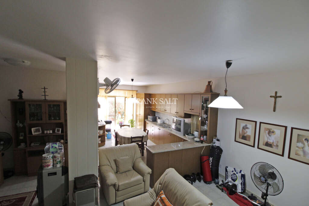 Rabat, 3 Bedrooms Bedrooms, ,1 BathroomBathrooms,For Sale,FRSA-042067