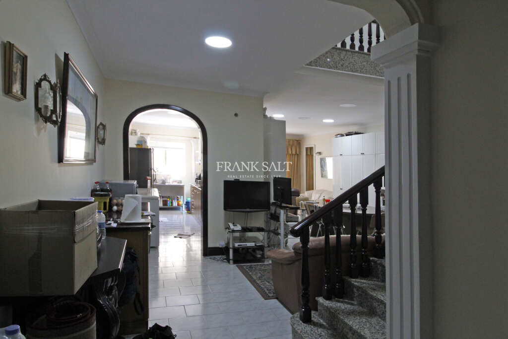 Rabat, 3 Bedrooms Bedrooms, ,1 BathroomBathrooms,For Sale,FRSA-042067