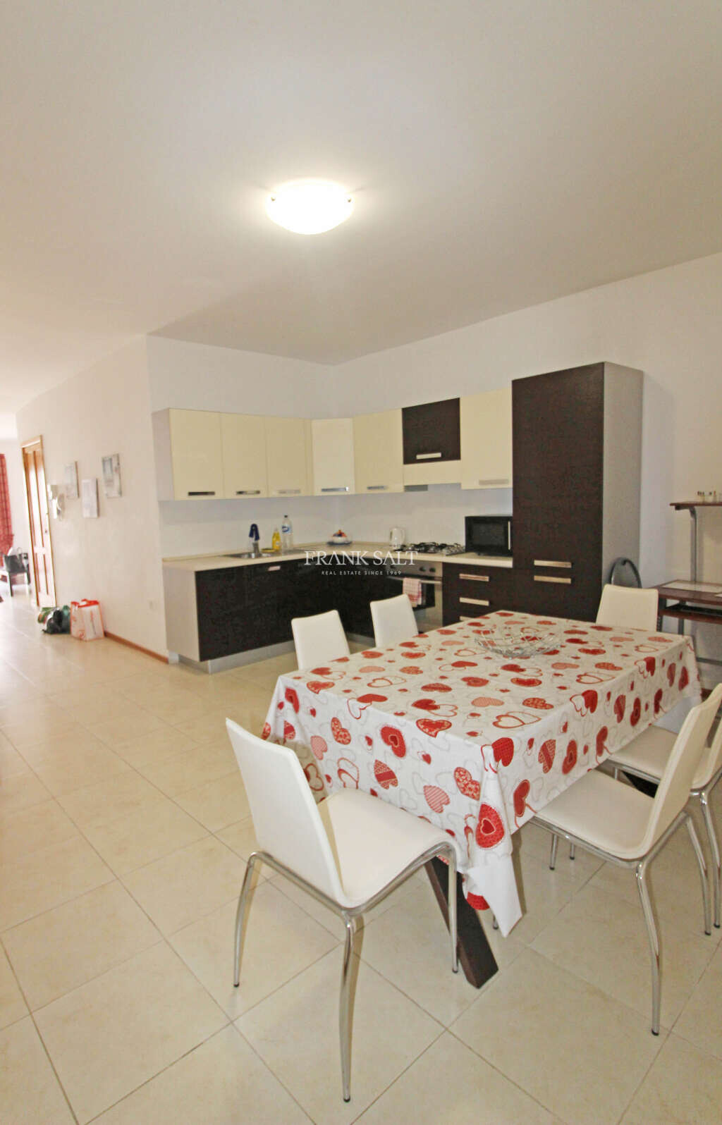 Manikata, 3 Bedrooms Bedrooms, ,1 BathroomBathrooms,For Sale,FRSA-505358