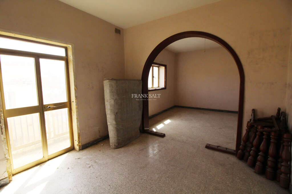 Cospicua, 5 Bedrooms Bedrooms, ,2 BathroomsBathrooms,For Sale,FRSA-713930