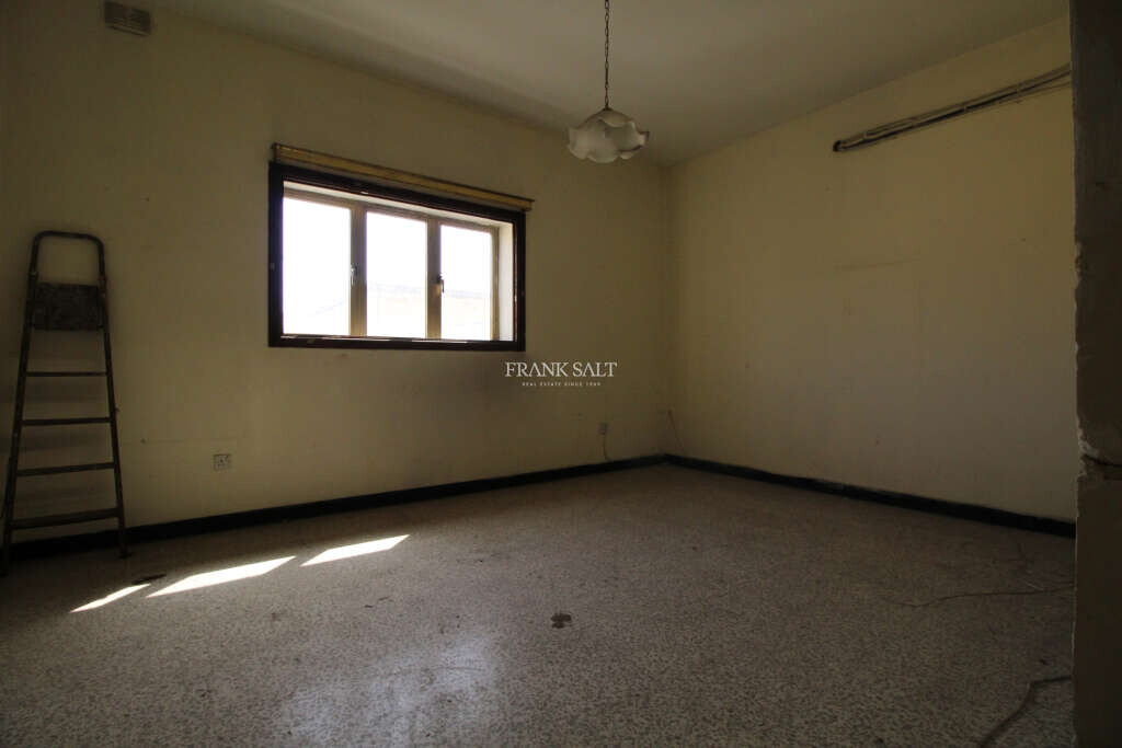 Cospicua, 5 Bedrooms Bedrooms, ,2 BathroomsBathrooms,For Sale,FRSA-713930