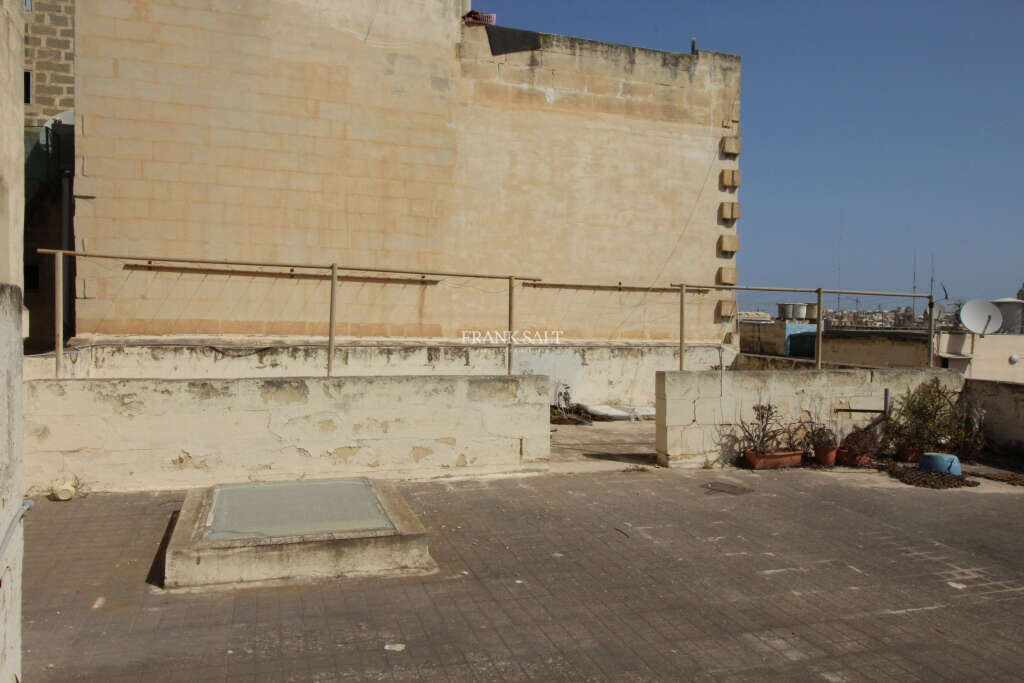 Cospicua, 5 Bedrooms Bedrooms, ,2 BathroomsBathrooms,For Sale,FRSA-713930