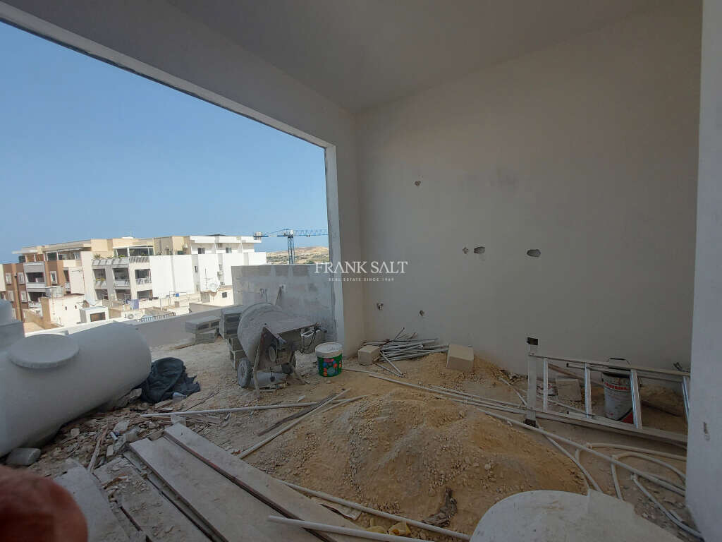 Qawra, 2 Bedrooms Bedrooms, ,For Sale,FRSA-818263