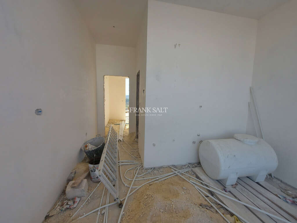 Qawra, 2 Bedrooms Bedrooms, ,For Sale,FRSA-818263