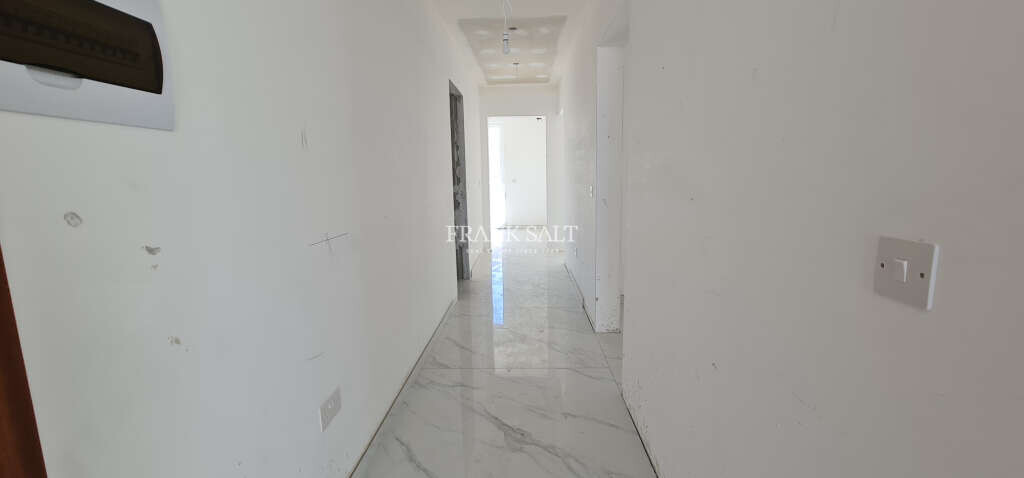 Mellieha, 3 Bedrooms Bedrooms, ,1 BathroomBathrooms,For Sale,FRSA-509642