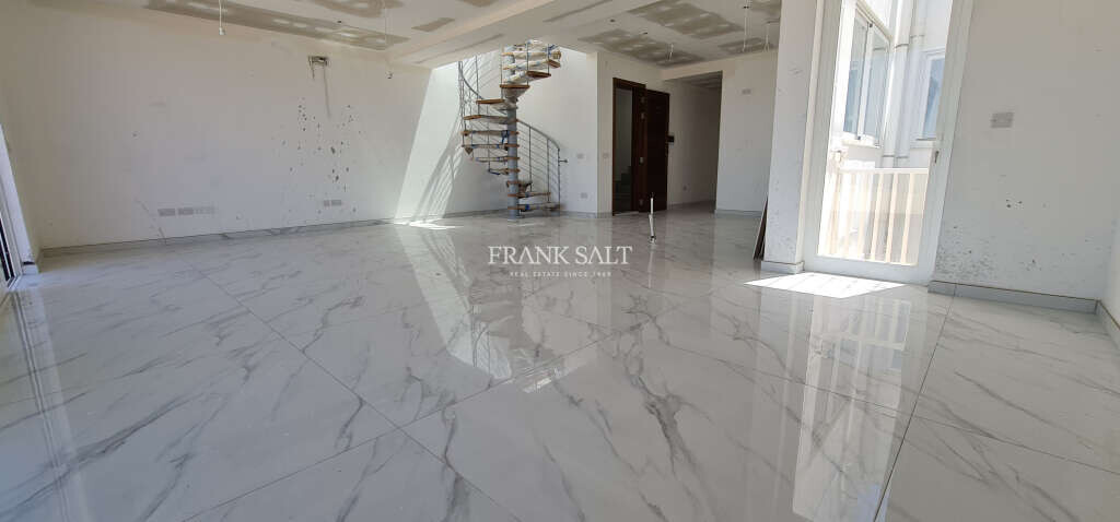 Mellieha, 3 Bedrooms Bedrooms, ,1 BathroomBathrooms,For Sale,FRSA-509641