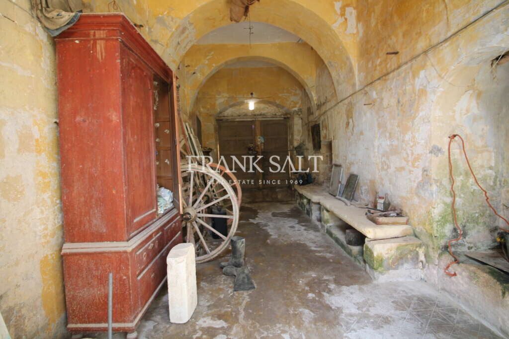 Siggiewi, 3 Bedrooms Bedrooms, ,For Sale,FRSA-816831