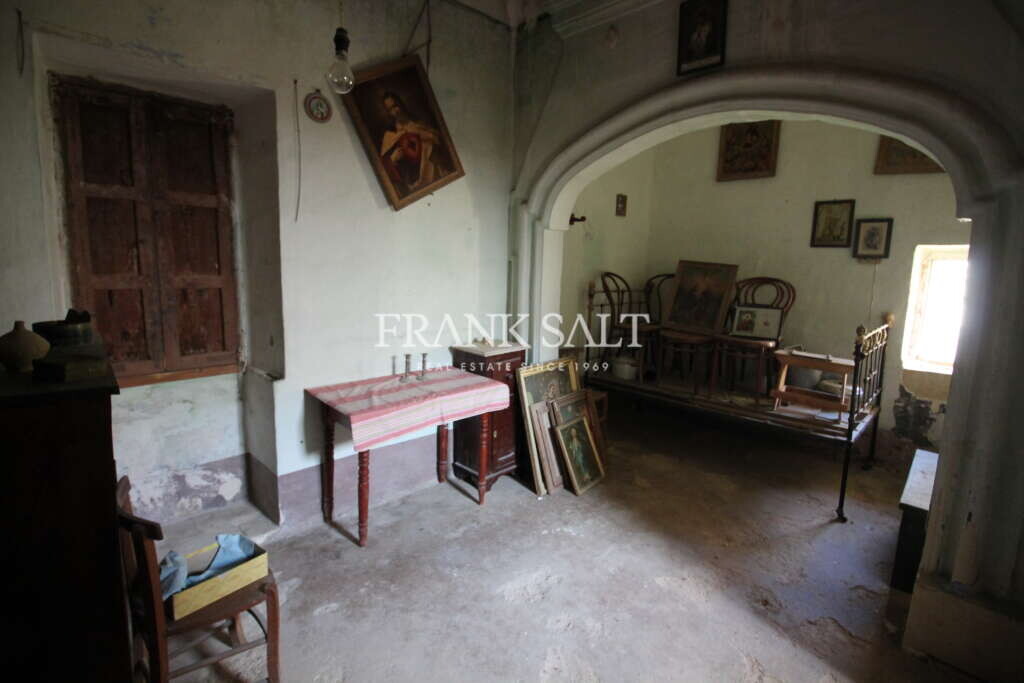 Siggiewi, 3 Bedrooms Bedrooms, ,For Sale,FRSA-816831